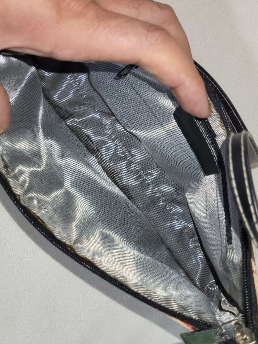 VINTAGE BURBERRY NOVA CHECK SHOULDER MINI BAG - Picture 10 of 16